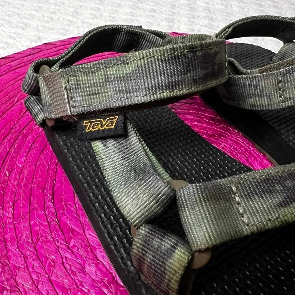 Teva sandal in black & green camouflage